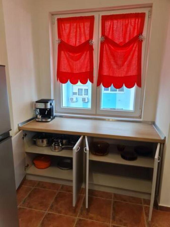 Flora - Beautiful *New* Apartment To The Beach Μπουργκάς Εξωτερικό φωτογραφία